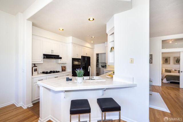 141 Kestrel Court, Brisbane, CA 94005