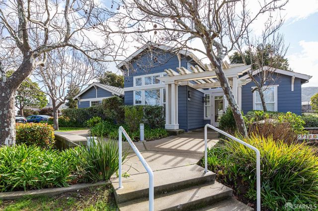 141 Kestrel Court, Brisbane, CA 94005