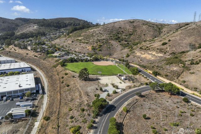 141 Kestrel Court, Brisbane, CA 94005