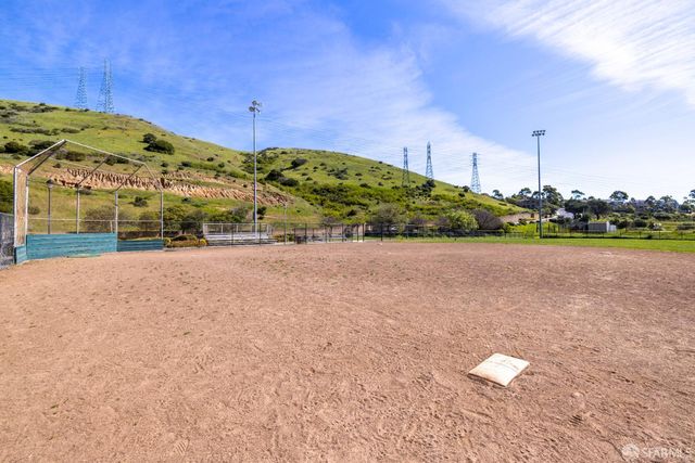 141 Kestrel Court, Brisbane, CA 94005