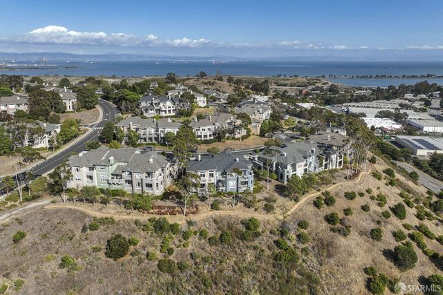 141 Kestrel Court, Brisbane, CA 94005