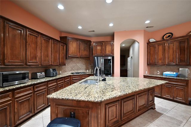 7611 Herndon Place, Sugar Land, TX 77479