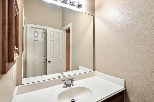 7611 Herndon Place, Sugar Land, TX 77479