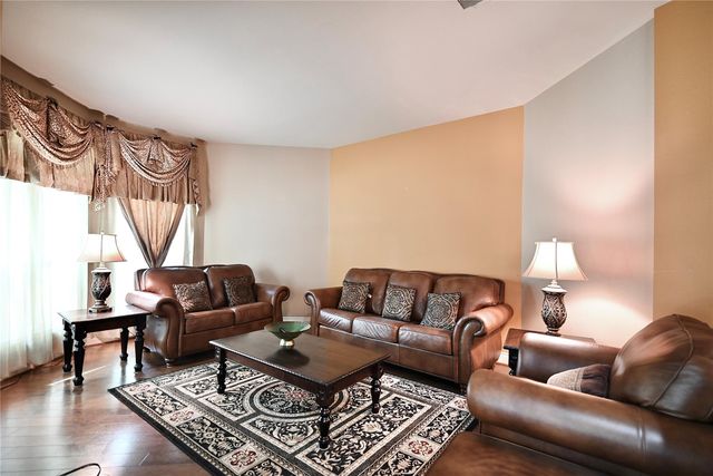 7611 Herndon Place, Sugar Land, TX 77479