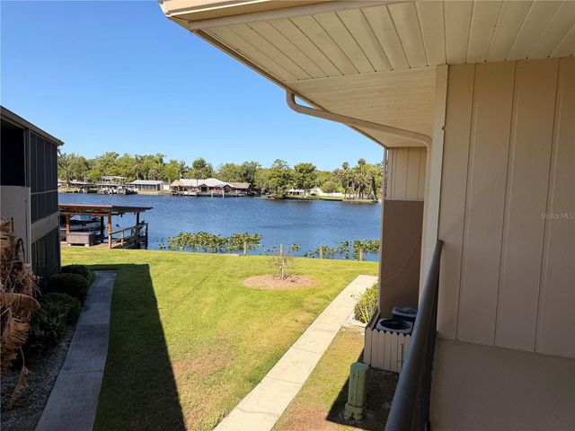 1640 JUNO TR 205B, Astor, FL 32102