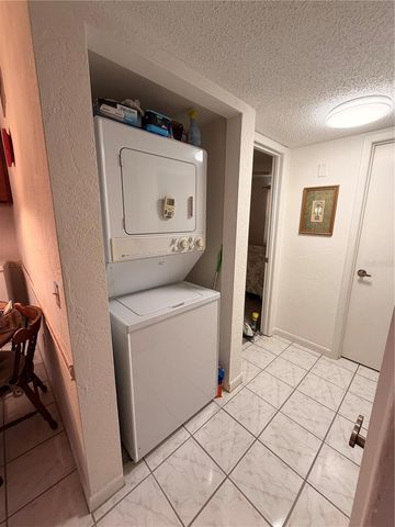 1640 JUNO TR 205B, Astor, FL 32102