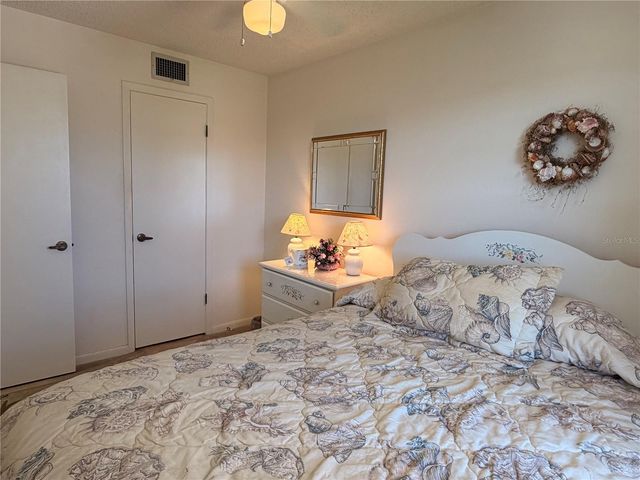 1640 JUNO TR 205B, Astor, FL 32102
