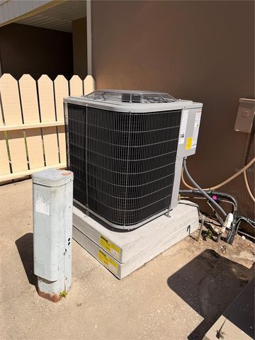 1640 JUNO TR 205B, Astor, FL 32102