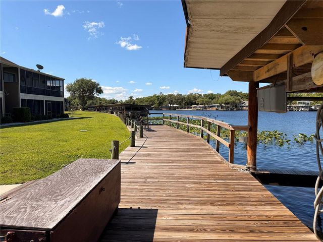 1640 JUNO TR 205B, Astor, FL 32102