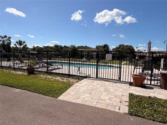 1640 JUNO TR 205B, Astor, FL 32102