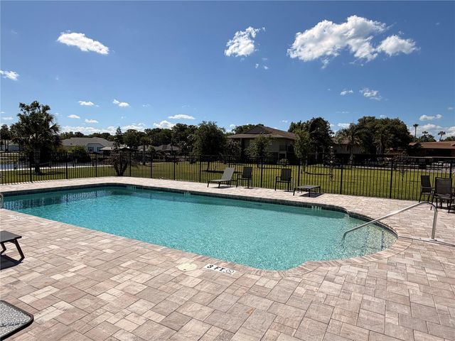 1640 JUNO TR 205B, Astor, FL 32102