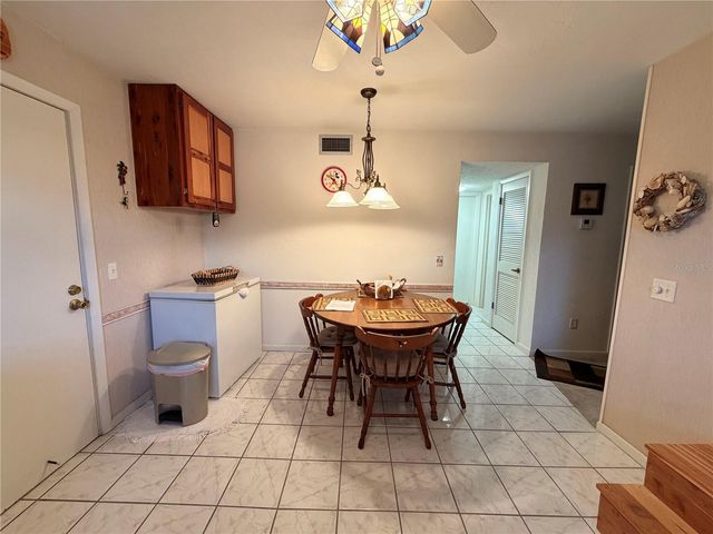 1640 JUNO TR 205B, Astor, FL 32102