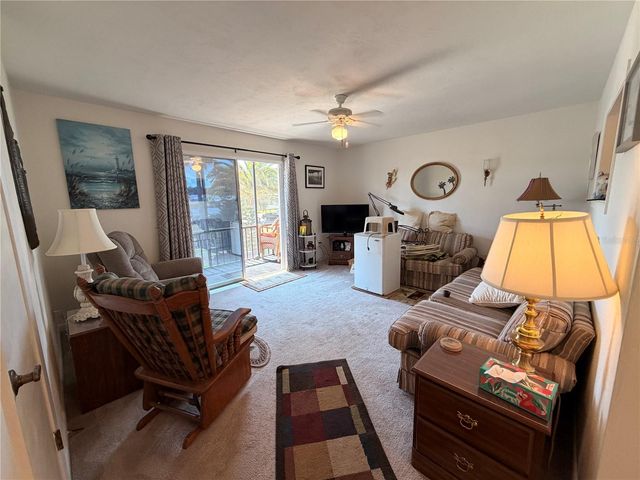 1640 JUNO TR 205B, Astor, FL 32102
