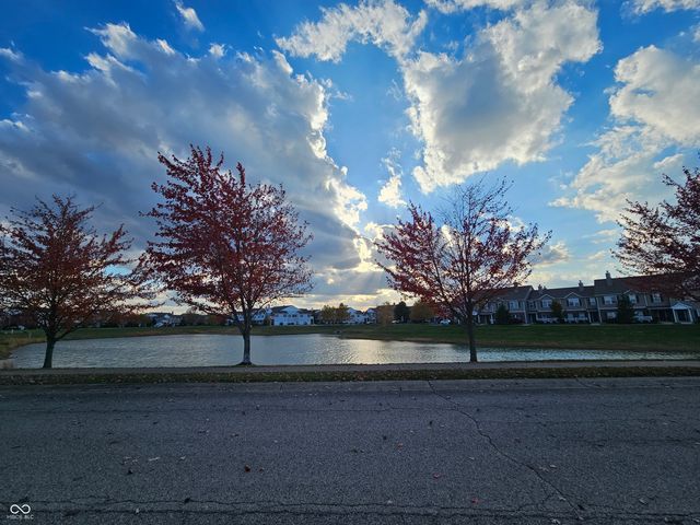 13415 White Granite Drive 600, Fishers, IN 46038