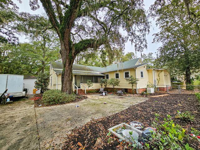 512 Carn Street, Walterboro, SC 29488