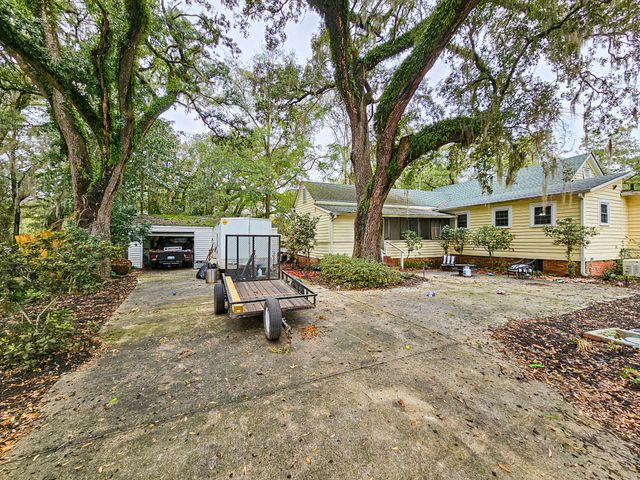 512 Carn Street, Walterboro, SC 29488