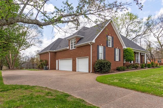 534 Derby Downs, Lebanon, TN 37087
