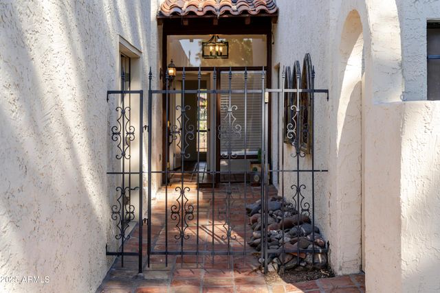 1301 W RIO SALADO Parkway 1, Mesa, AZ 85201