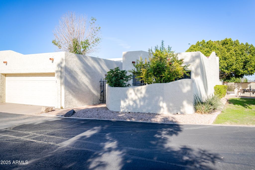 1301 W RIO SALADO Parkway 1, Mesa, AZ 85201