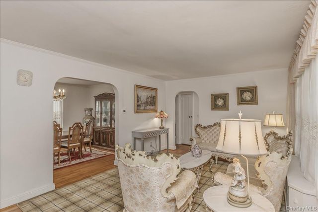 98 Arkansas Drive, Valley Stream, NY 11580