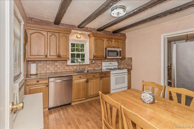 98 Arkansas Drive, Valley Stream, NY 11580
