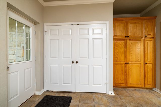 365 Cimmarron Trail, Runaway Bay, TX 76426