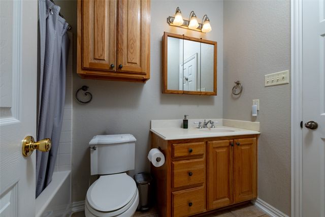 365 Cimmarron Trail, Runaway Bay, TX 76426