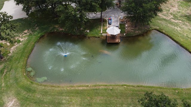 365 Cimmarron Trail, Runaway Bay, TX 76426