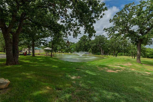 365 Cimmarron Trail, Runaway Bay, TX 76426