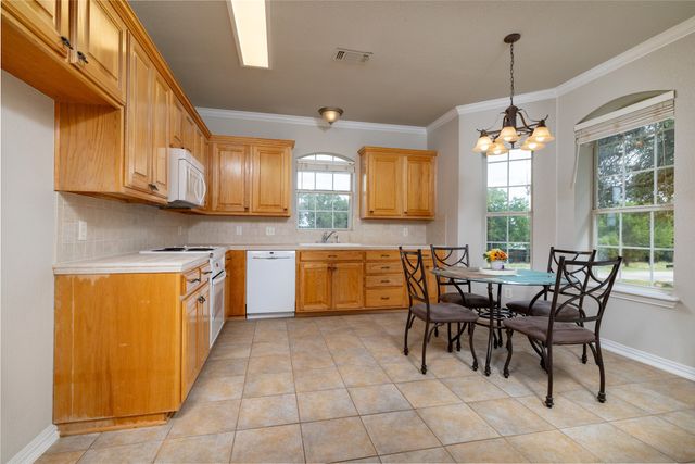 365 Cimmarron Trail, Runaway Bay, TX 76426