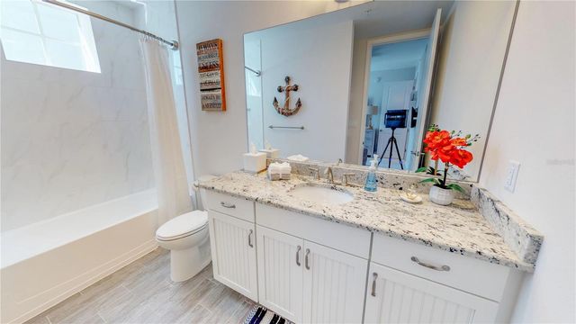 387 ARUBA CIRCLE 103, Bradenton, FL 34209