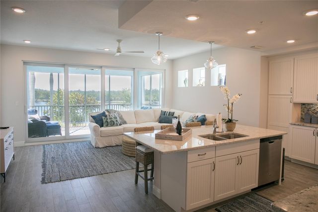 387 ARUBA CIRCLE 103, Bradenton, FL 34209