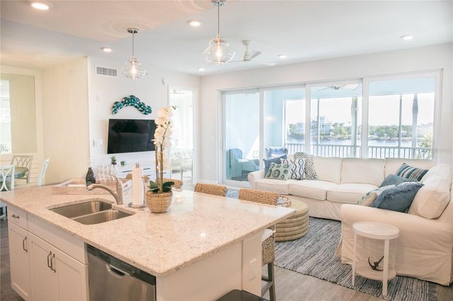 387 ARUBA CIRCLE 103, Bradenton, FL 34209