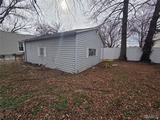 2636 Hereford Street, St Louis, MO 63139