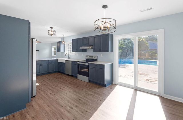2524 Olympic CT SE, Virginia Beach, VA 23453