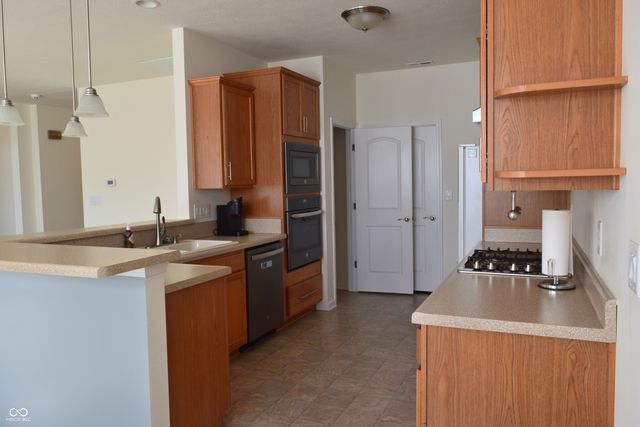 8801 Twain Lane, Indianapolis, IN 46239