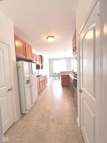 8801 Twain Lane, Indianapolis, IN 46239