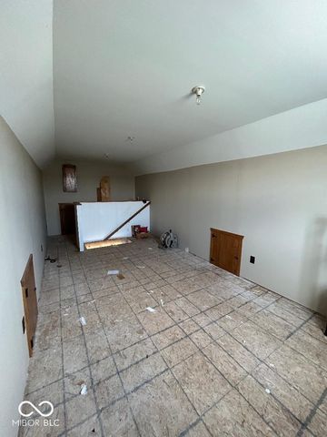 8801 Twain Lane, Indianapolis, IN 46239