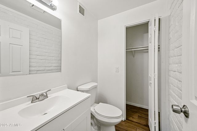 1234 N 36th Street Unit 207, Phoenix, AZ 85008