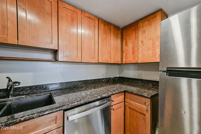 1234 N 36th Street Unit 207, Phoenix, AZ 85008