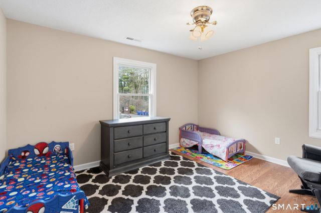 302 Ashmead Commons 302, Enfield, CT 06082