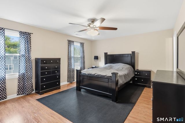 302 Ashmead Commons 302, Enfield, CT 06082