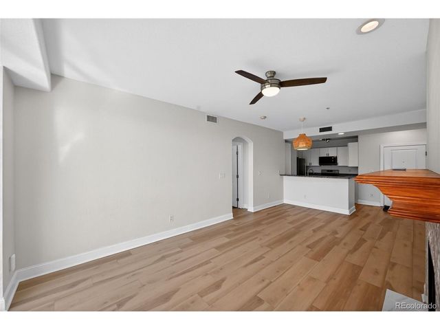 9079 E Panorama Cir 301, Englewood, CO 80112