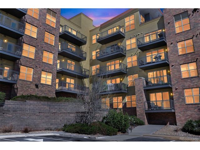 9079 E Panorama Cir 301, Englewood, CO 80112