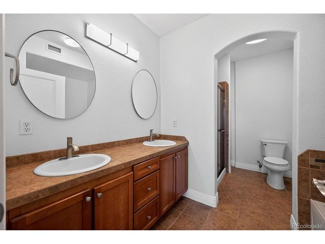 9079 E Panorama Cir 301, Englewood, CO 80112