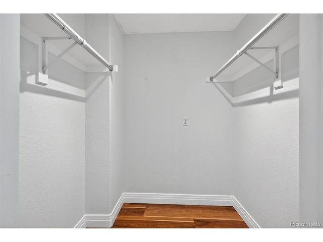 9079 E Panorama Cir 301, Englewood, CO 80112