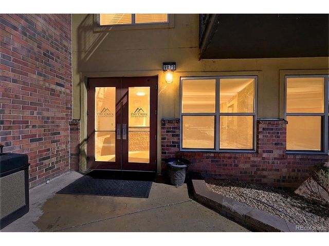 9079 E Panorama Cir 301, Englewood, CO 80112