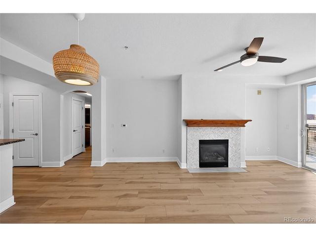 9079 E Panorama Cir 301, Englewood, CO 80112