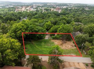 216 N Fletcher Avenue, Fayetteville, AR 72701