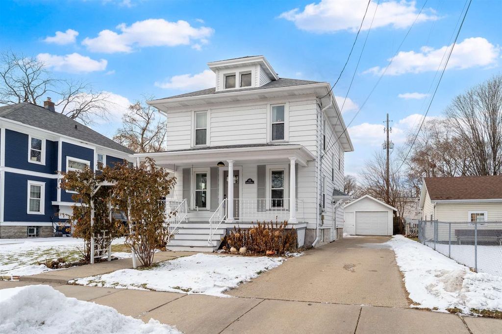 1127 JEFFERSON STREET, Oshkosh, WI 54901